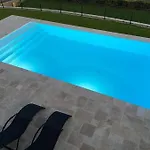 Superbe Vue Panoramique Et Piscine Exterieure Chauffée *