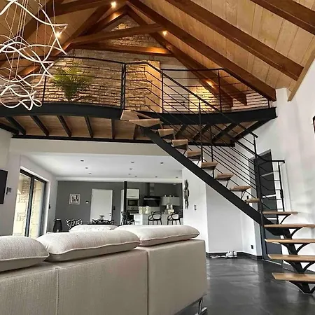 Superbe Vue Panoramique Et Piscine Exterieure Chauffee Вилла