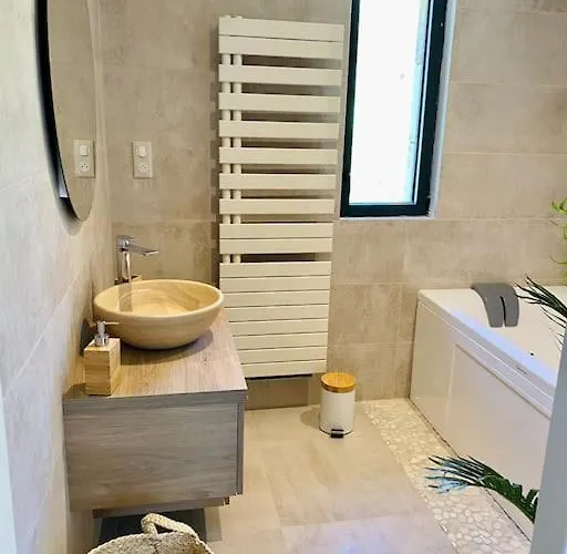 Superbe Vue Panoramique Et Piscine Exterieure Chauffee Vila