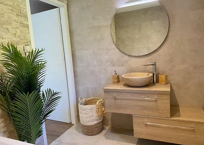 Superbe Vue Panoramique Et Piscine Exterieure Chauffee Saint-Côme-dʼOlt